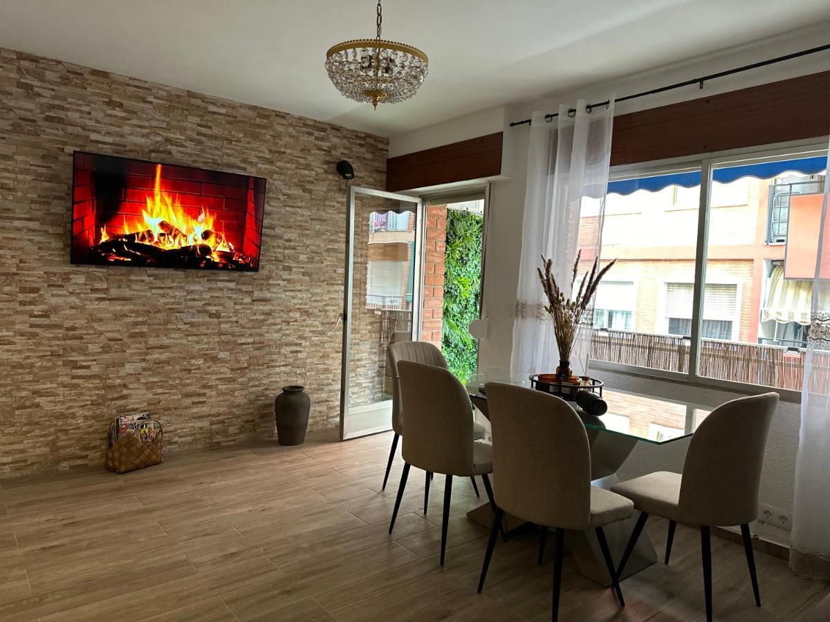 Happy Hideaway Apartment อาลิกันเต ภายนอก รูปภาพ