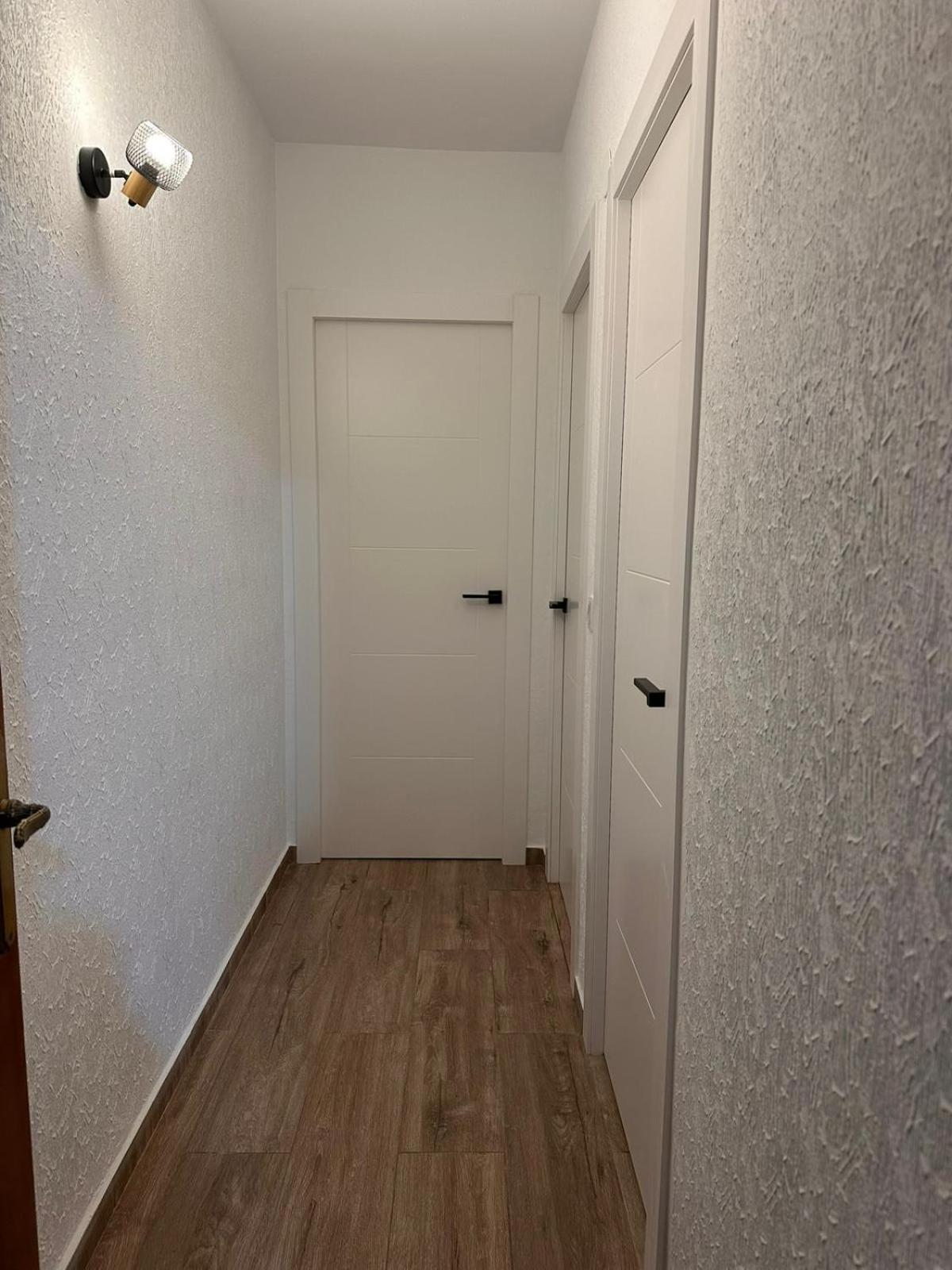 Happy Hideaway Apartment อาลิกันเต ภายนอก รูปภาพ