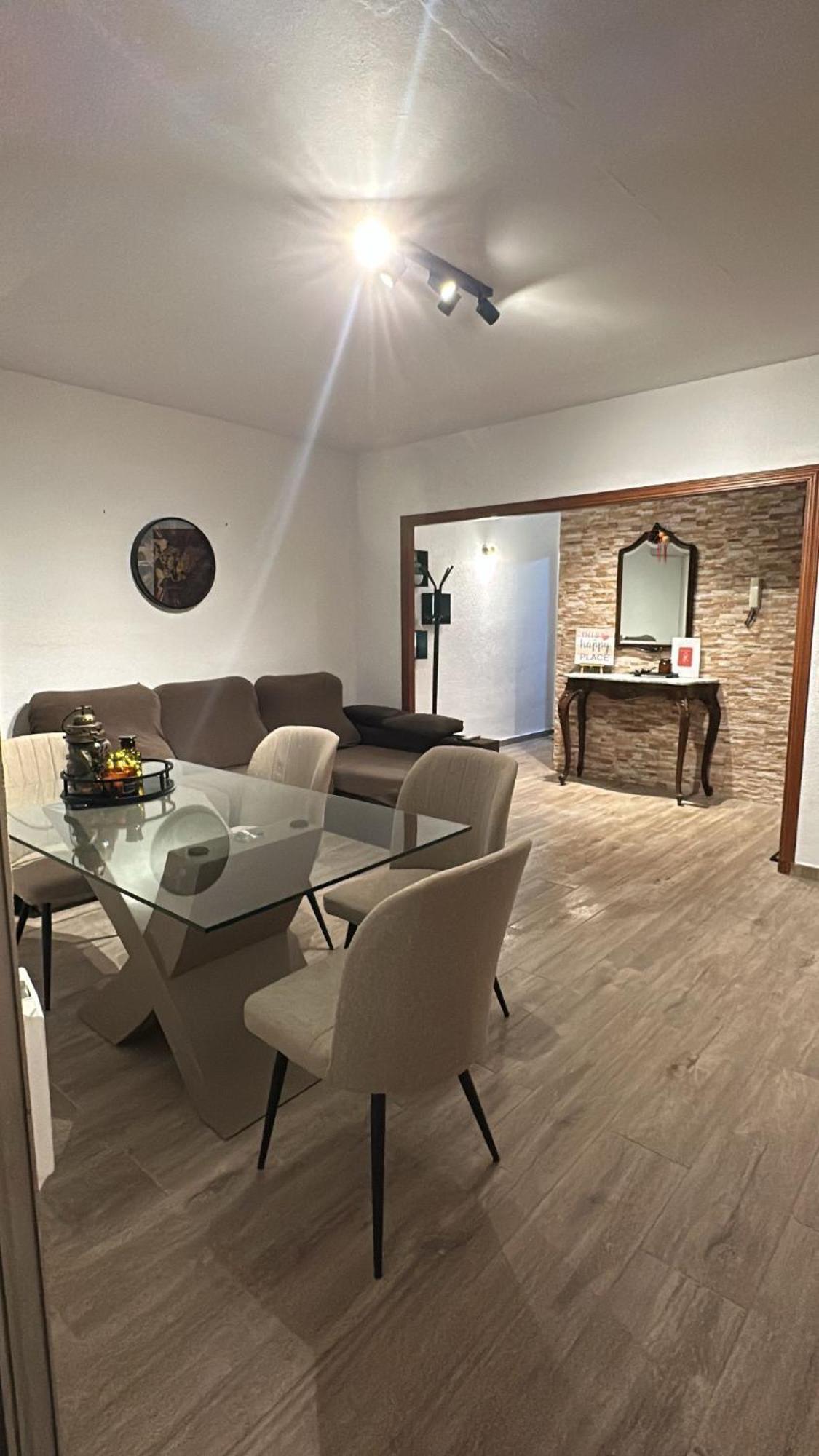 Happy Hideaway Apartment อาลิกันเต ภายนอก รูปภาพ
