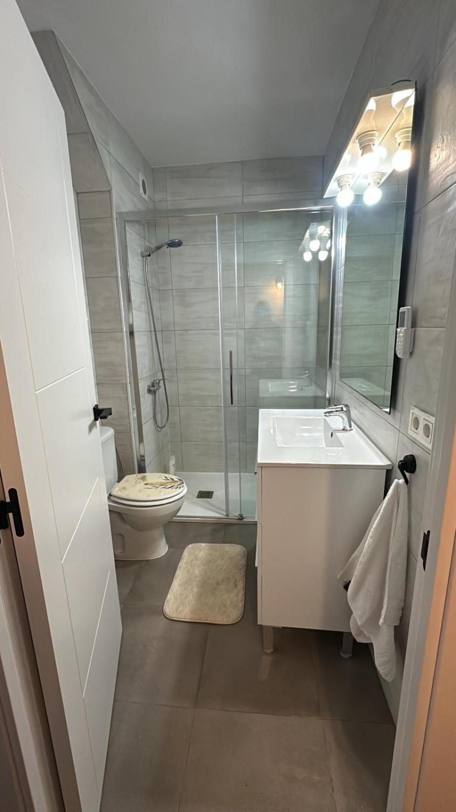 Happy Hideaway Apartment อาลิกันเต ภายนอก รูปภาพ
