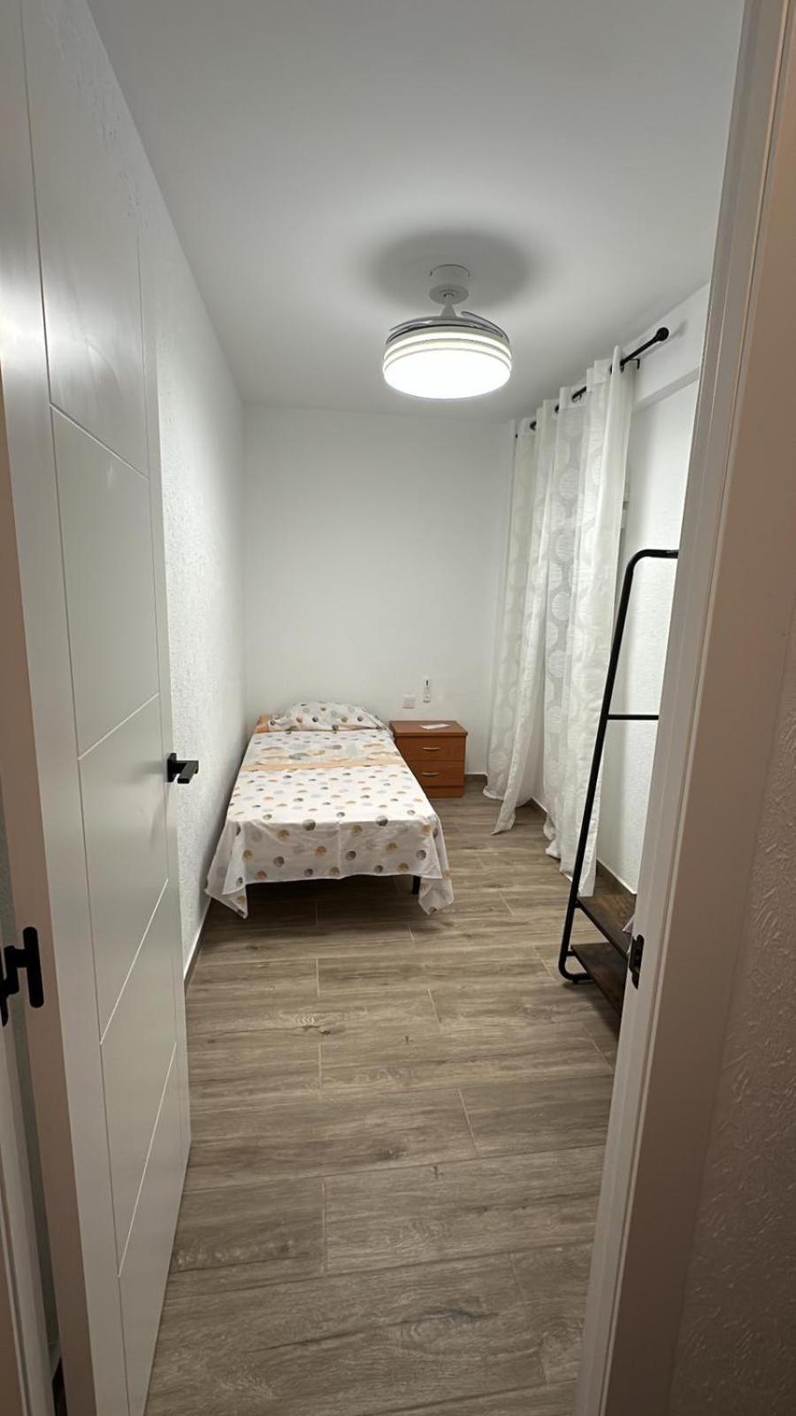 Happy Hideaway Apartment อาลิกันเต ภายนอก รูปภาพ