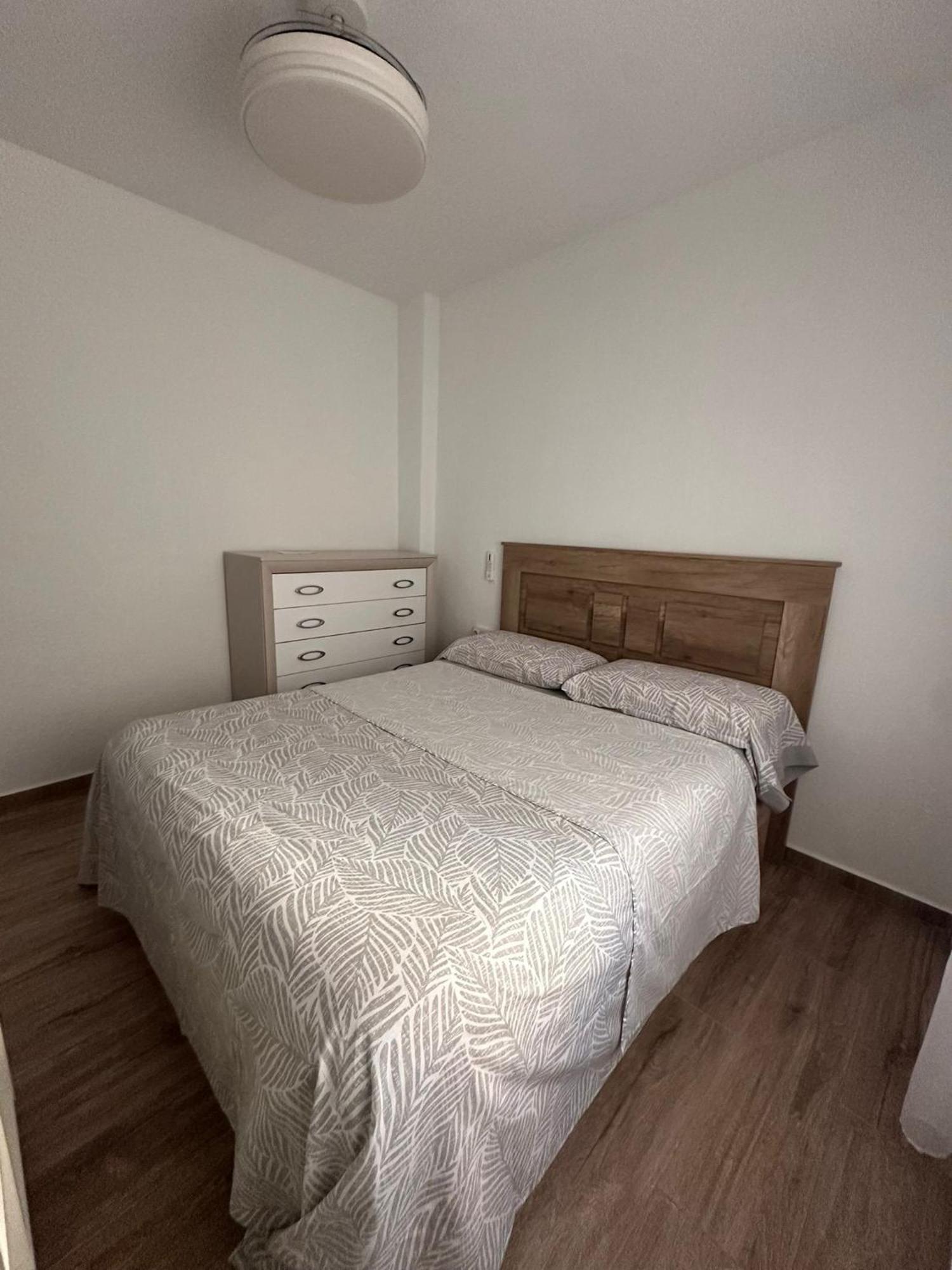 Happy Hideaway Apartment อาลิกันเต ภายนอก รูปภาพ